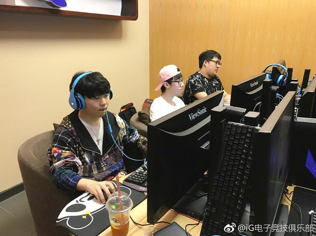 入口